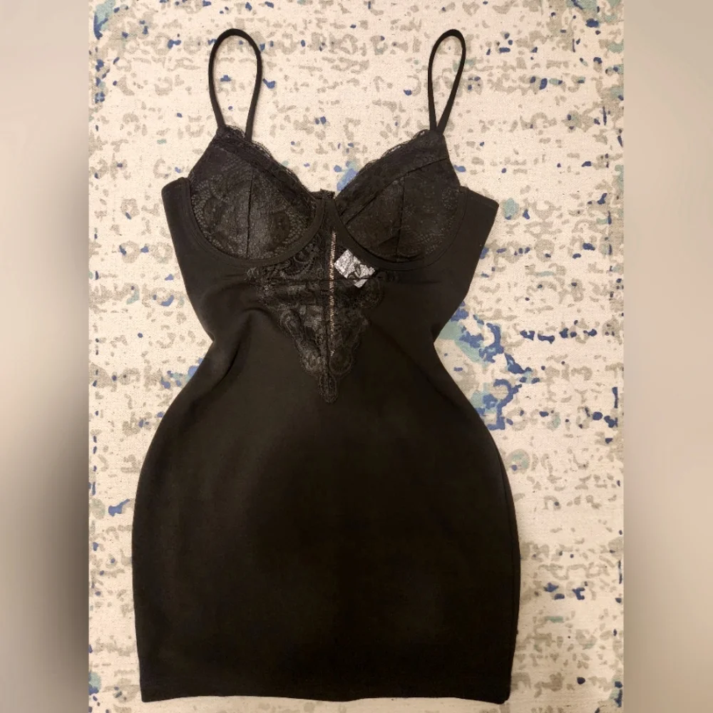 Lace | lbd - Picture 5 of 6